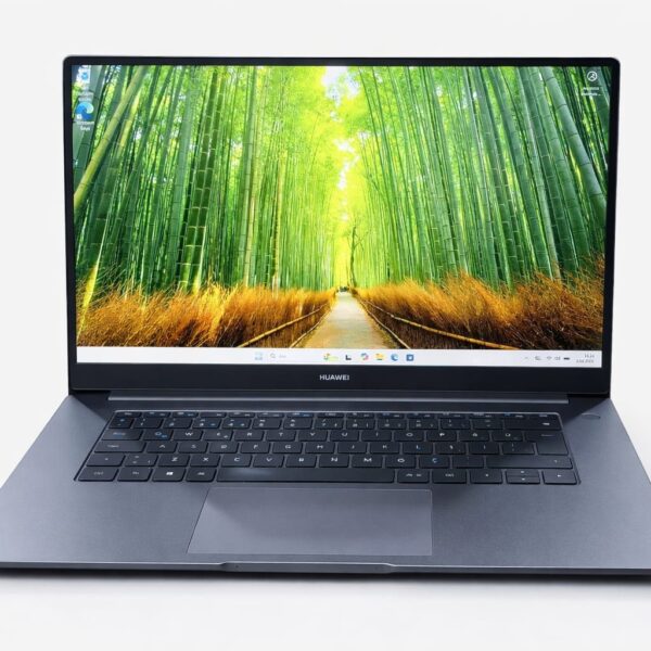 Huawei D15 15.6" Core i3-10110U 8GB RAM 256GB SSD 2. El Laptop