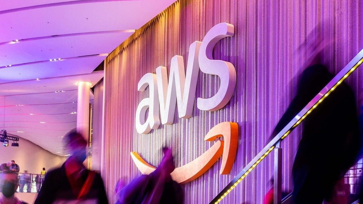 AWS, Karmaşık Konsol Sorununu Yeni Başlangıç Deneyimiyle Çözüyor