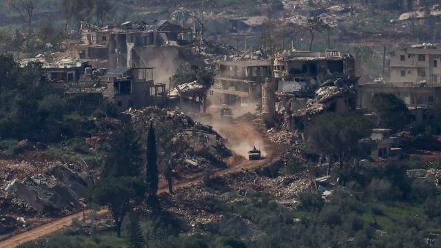 İşgalci İsrail'in 2 Mart'tan bu yana Lübnan'a düzenlediği saldırılarda ölü sayısı 4 bin 386'ya ulaştı