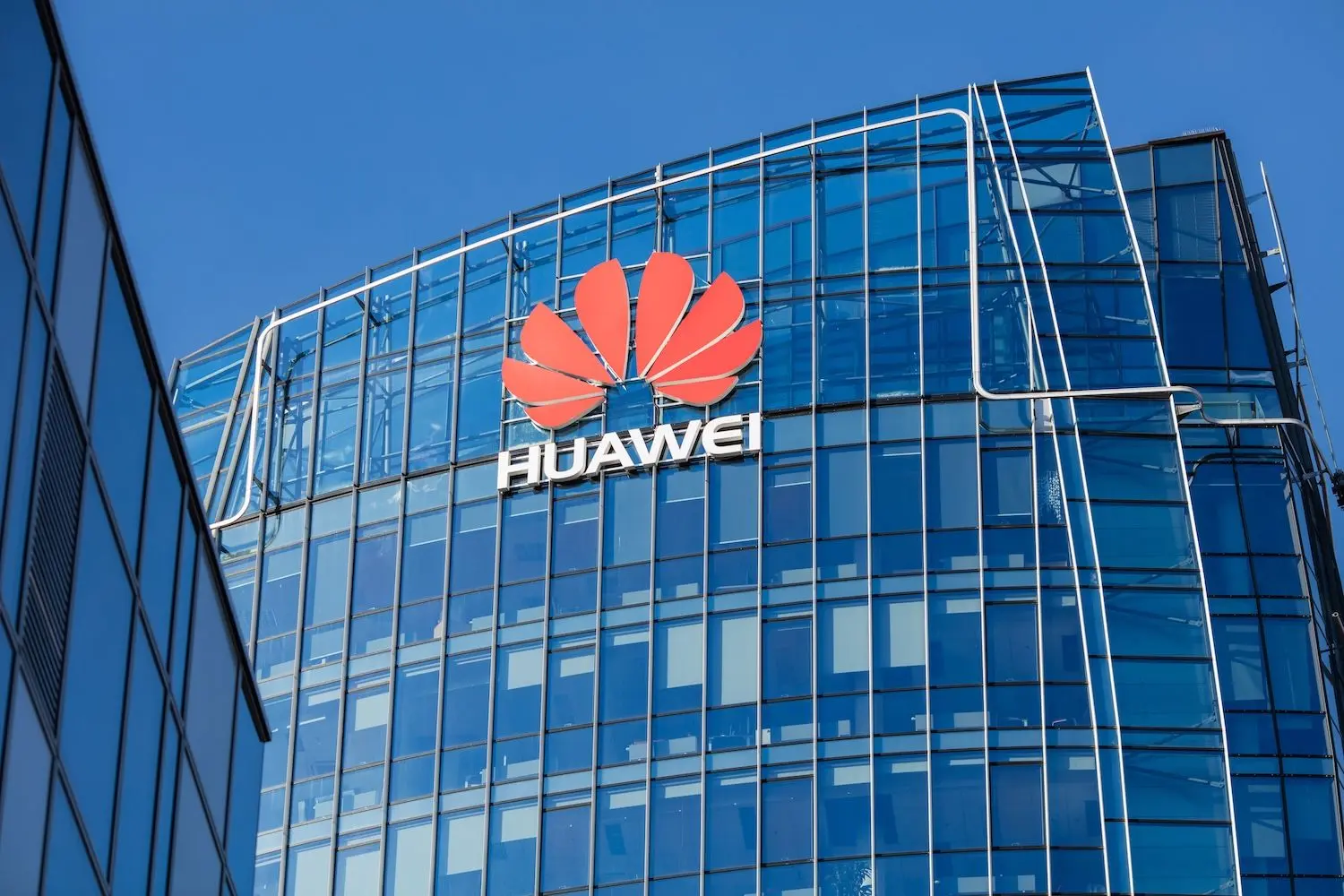 Huawei, Nvidia’ya karşı yeni AI çipini beklenenden erken çıkaracak