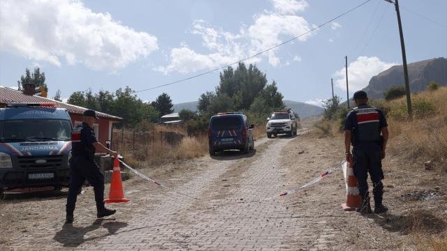 Sivas'ta kaybolan 11 aylık bebeği arama çalışmaları sürüyor